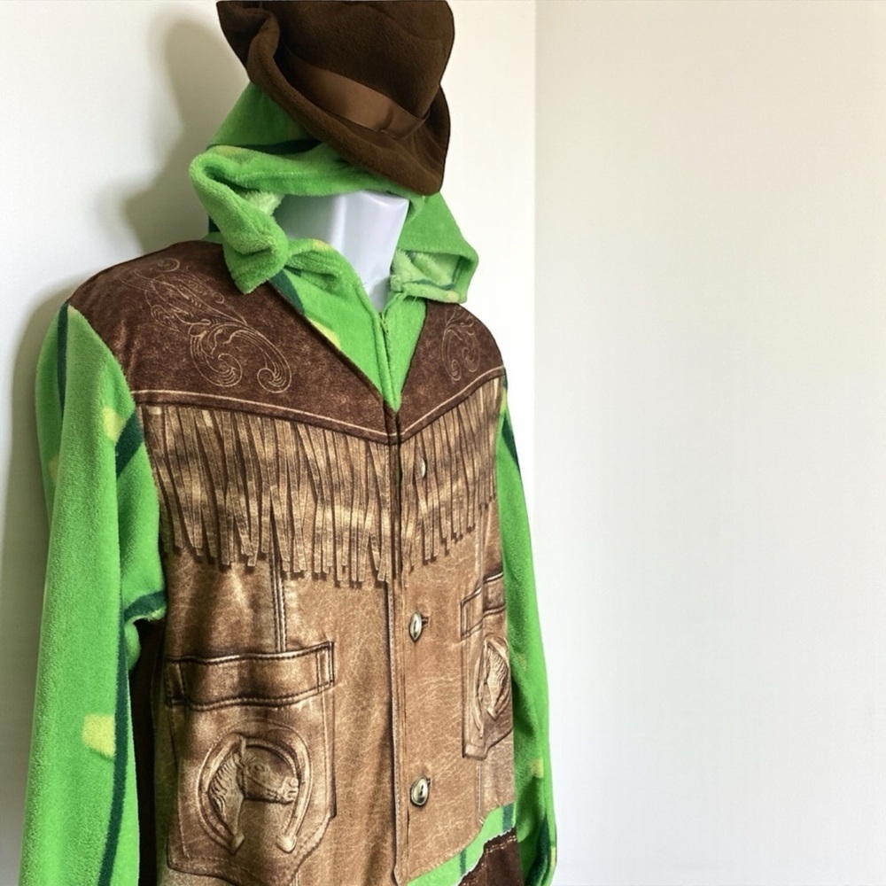Yeehaw! Snuggle up in this Cactus Cowboy Pajama Suit - Perfect for Parties! - Picture 4 of 10